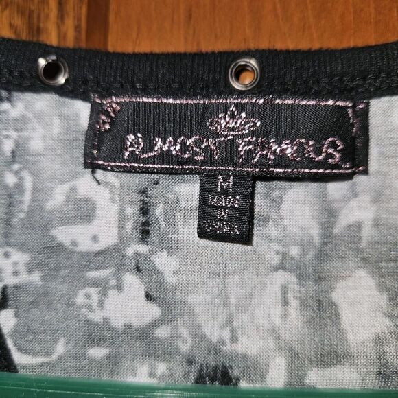 Almost Famous Women's Medium Black & White Geometric Racerback Tank Top - Picture 6 of 6